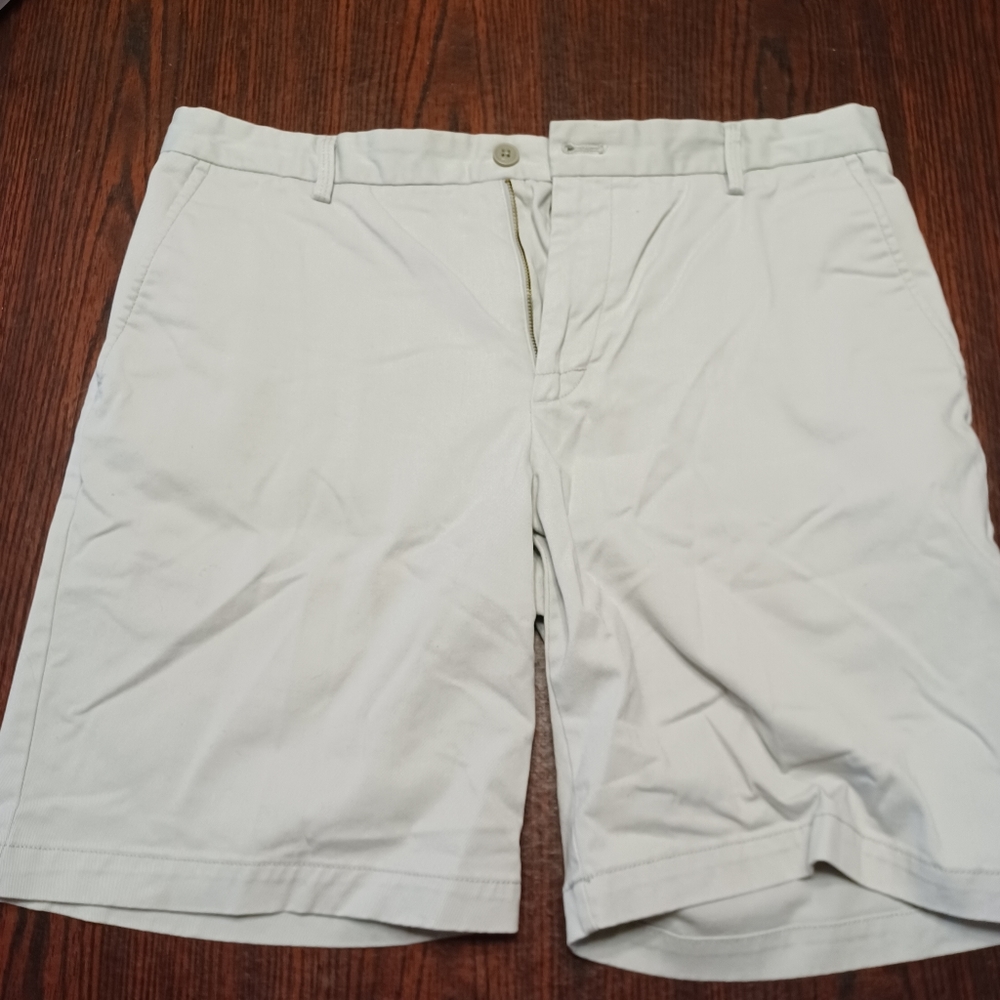 Izod Men's Flat Front Shorts in Light Khaki